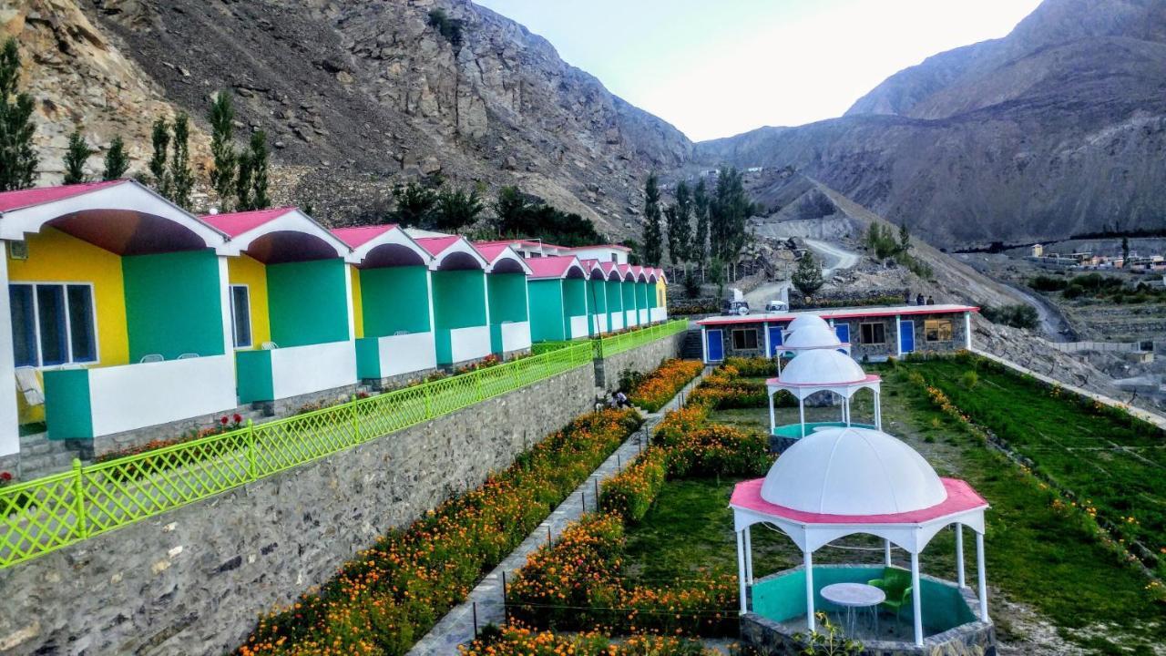 Hotel Mountain Lodge Skardu Exterior foto